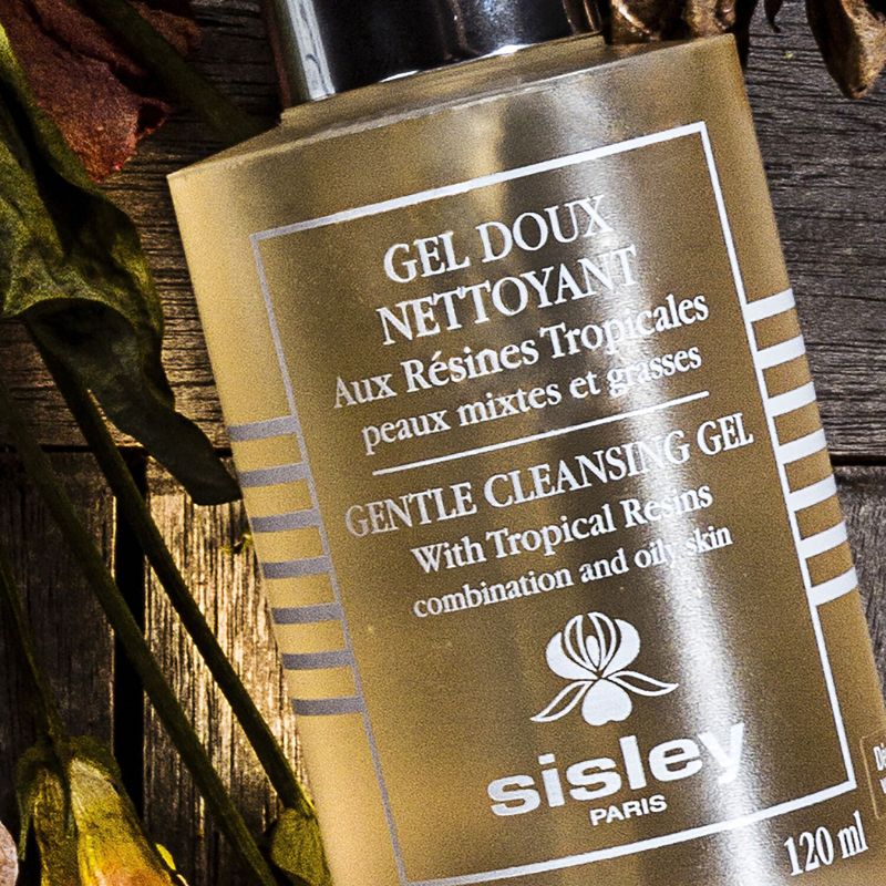 Sisley Gentle Cleansing Gel with Tropical Resins
