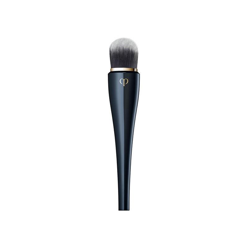 cle-de-peau-beaute-light-coverage-foundation-brush